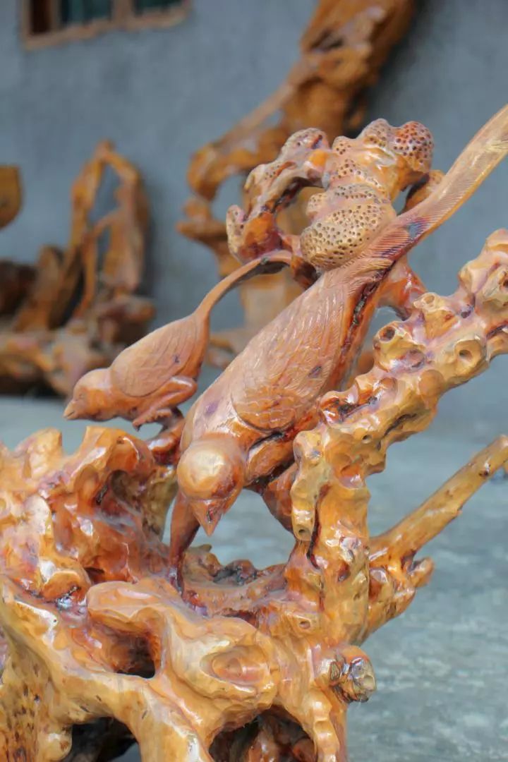 失聪者木雕艺术_手工木雕师安廷斌_最简单小木雕