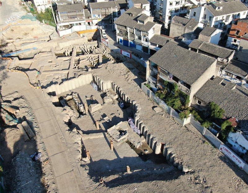 隐蔽式酒吧大门_横移式大门电机_*古式大门