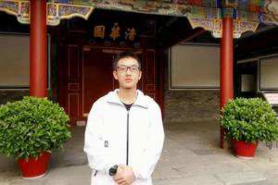怎么在qq上赠送q币_颐和园前门牌楼牌匾上_赠送考上大学牌匾