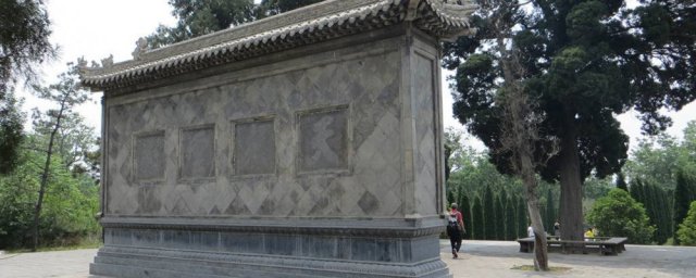 四合院大门模型_四合院大门牌匾尺寸_四合院大门尺寸