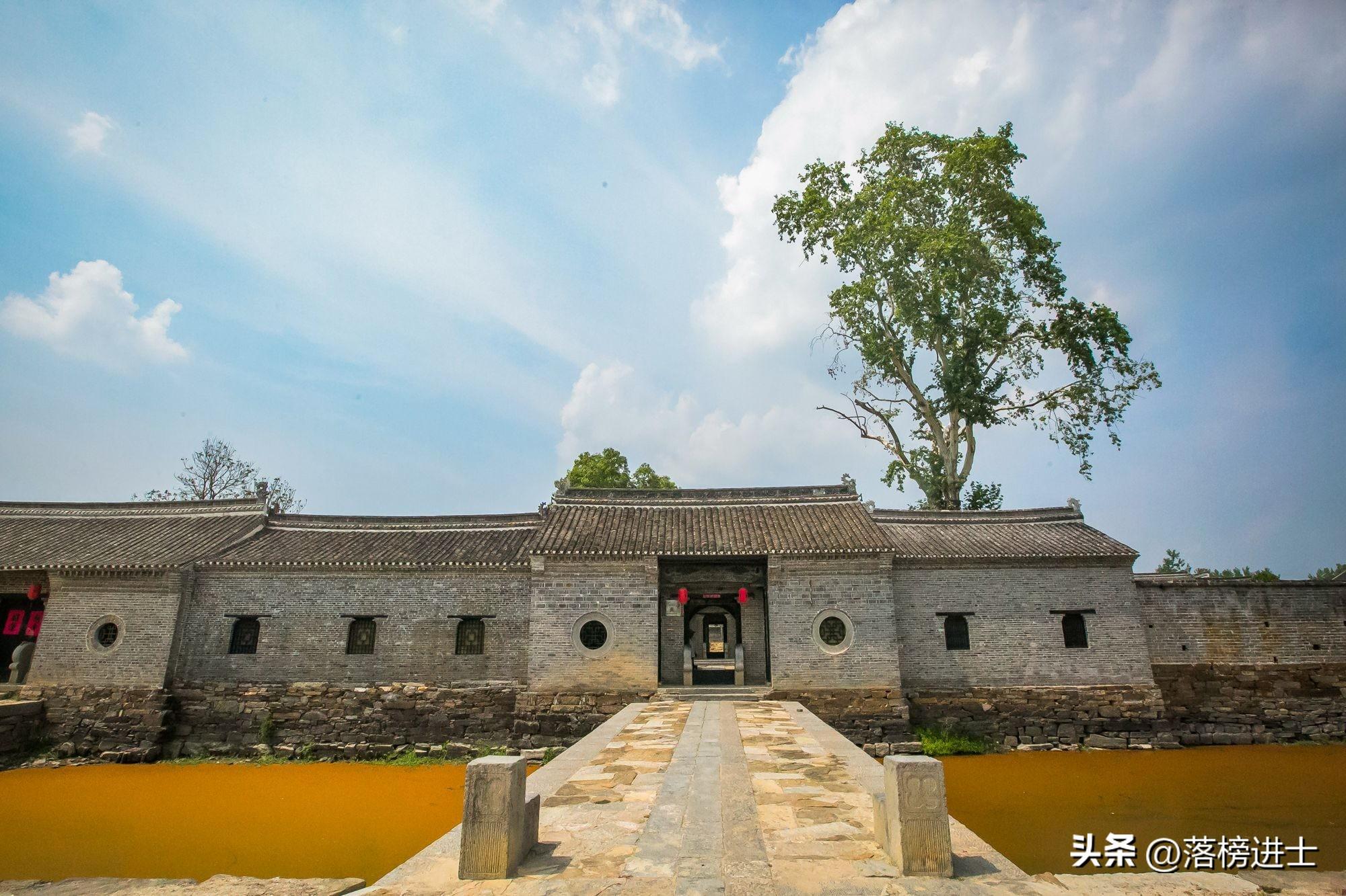 牌匾设计 古代_古代大户人家门口的牌匾_古代大户人家的大门