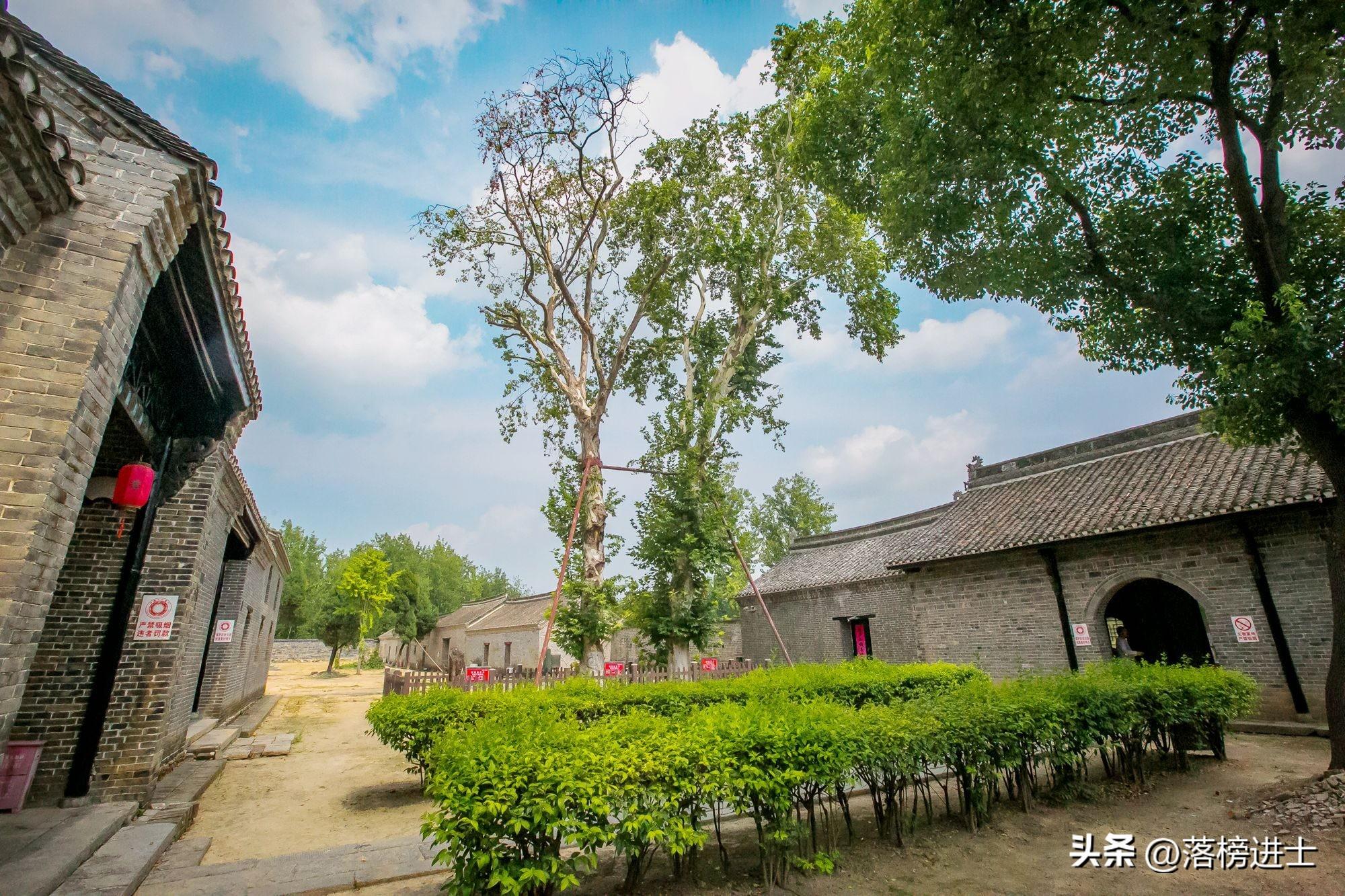 古代大户人家门口的牌匾_牌匾设计 古代_古代大户人家的大门