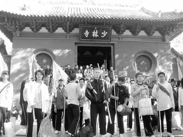 著名的三字匾额_诸葛亮200字左右的著名事迹_办公室4字匾额大全