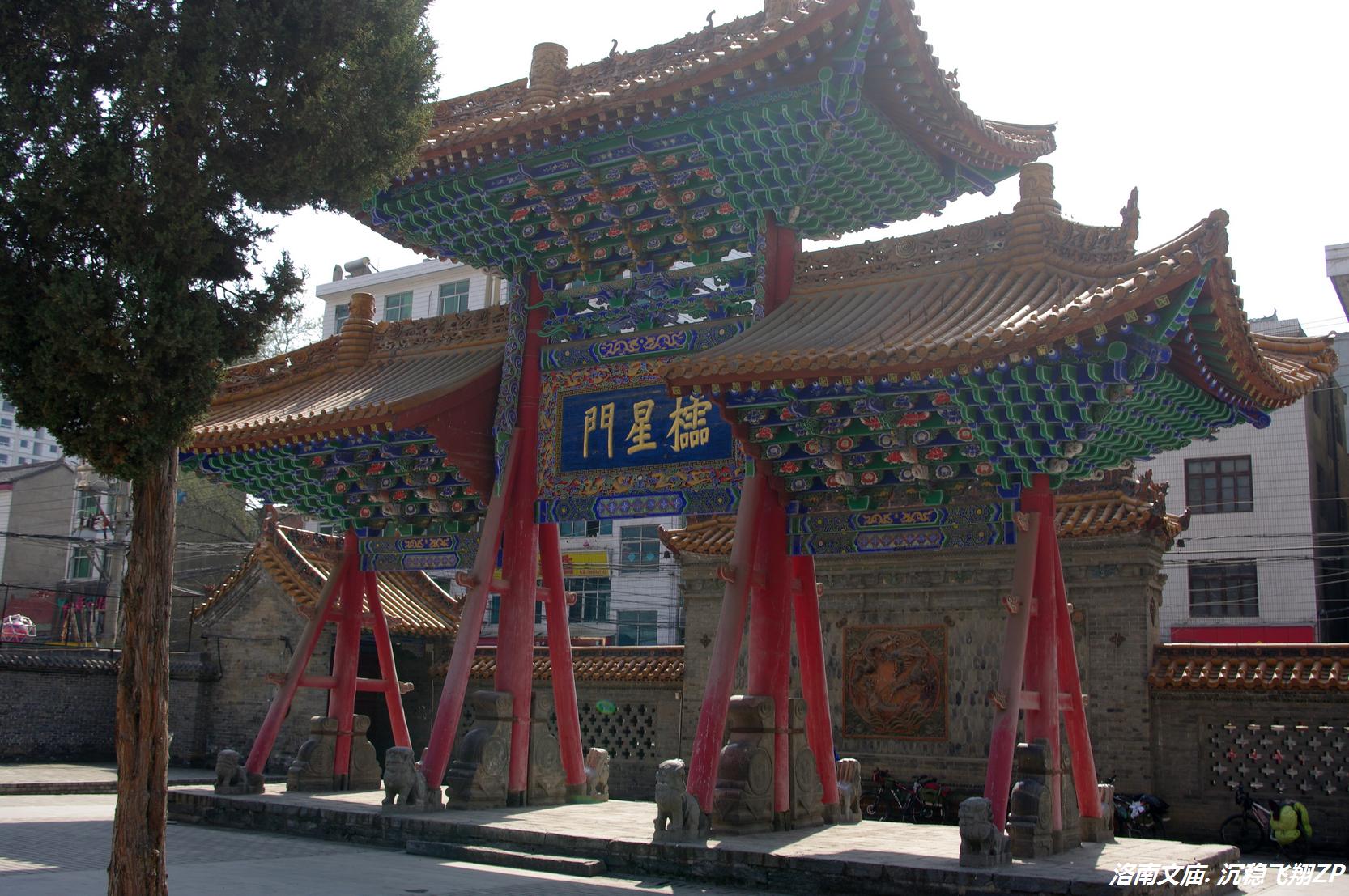 木牌楼图片_菩萨顶木牌楼_牌楼图片长城石雕厂