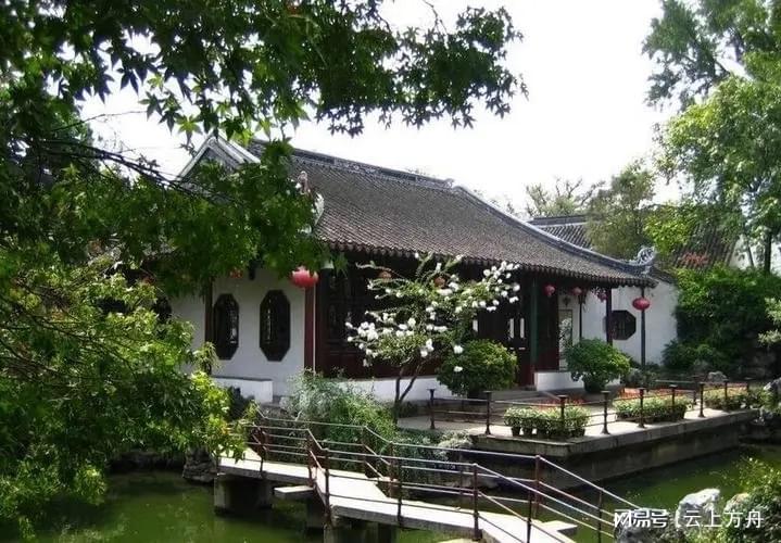 爱新觉罗·溥杰临洮县卧龙寺匾额_太和殿匾额对联_匾额联