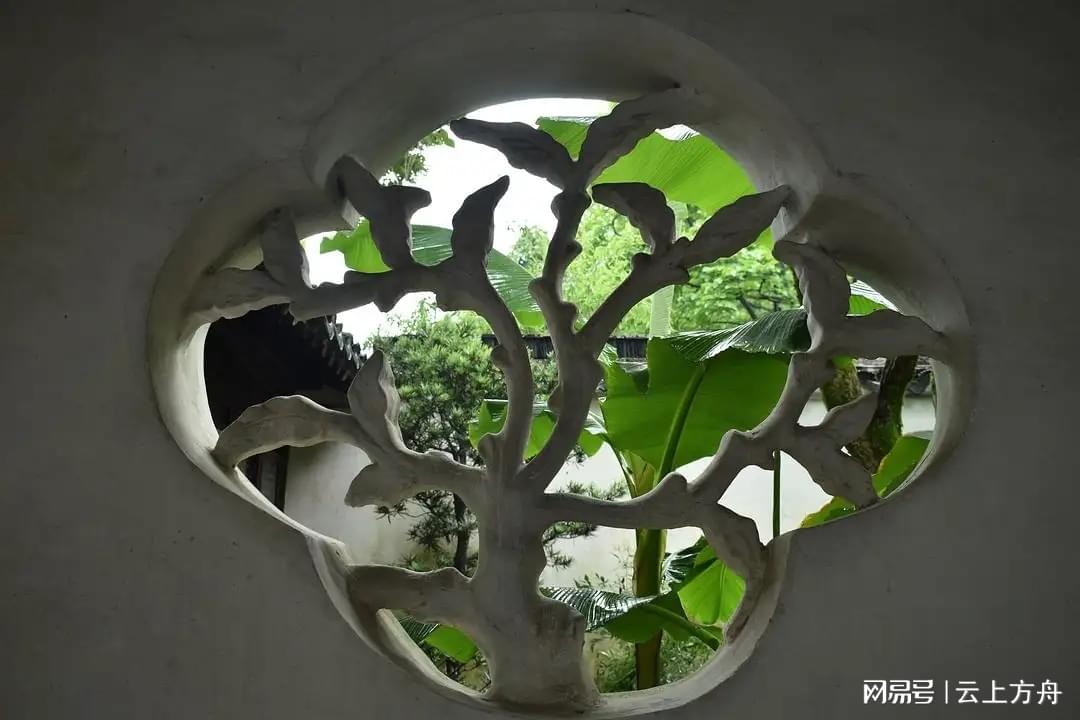 太和殿匾额对联_爱新觉罗·溥杰临洮县卧龙寺匾额_匾额联