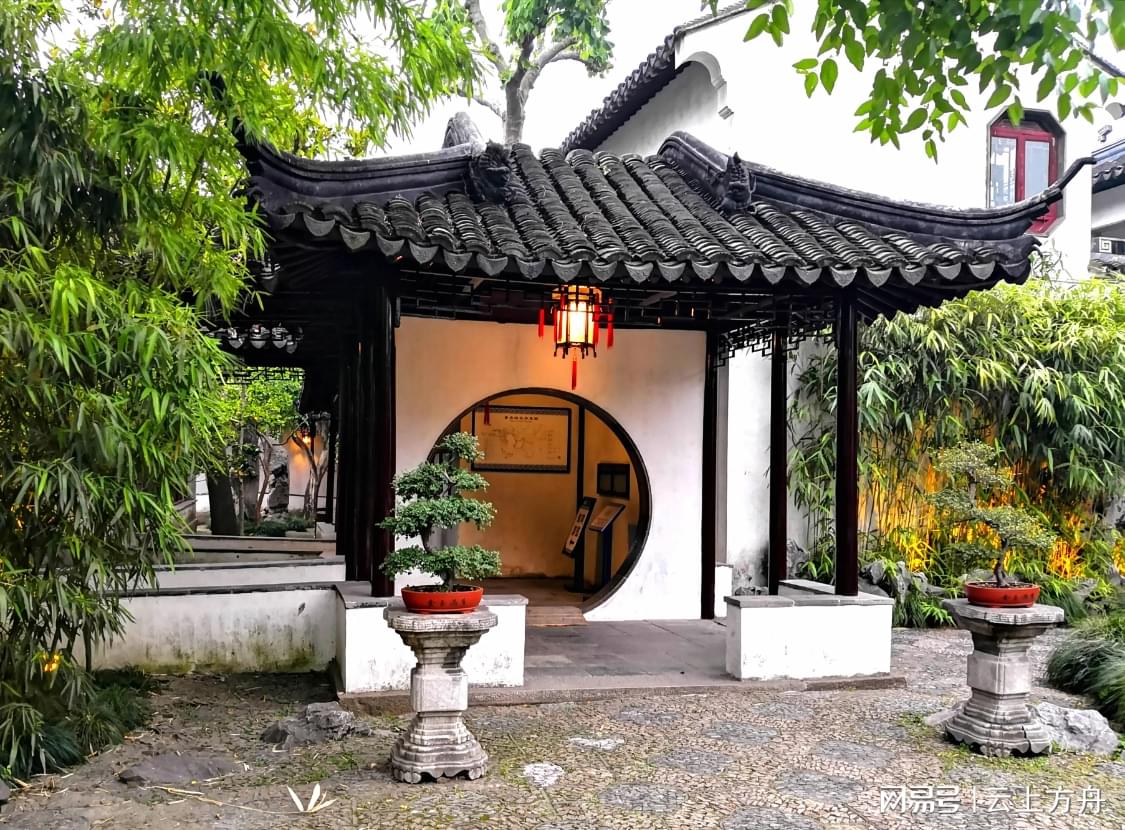 爱新觉罗·溥杰临洮县卧龙寺匾额_匾额联_太和殿匾额对联
