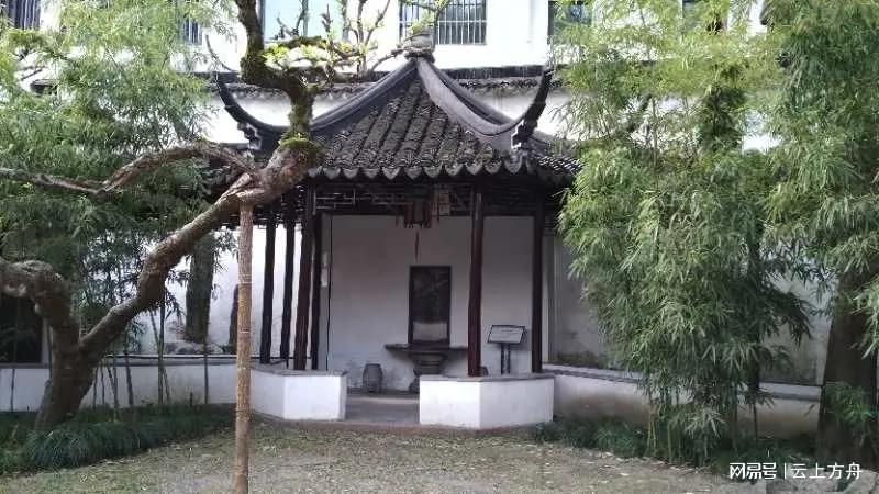 太和殿匾额对联_爱新觉罗·溥杰临洮县卧龙寺匾额_匾额联