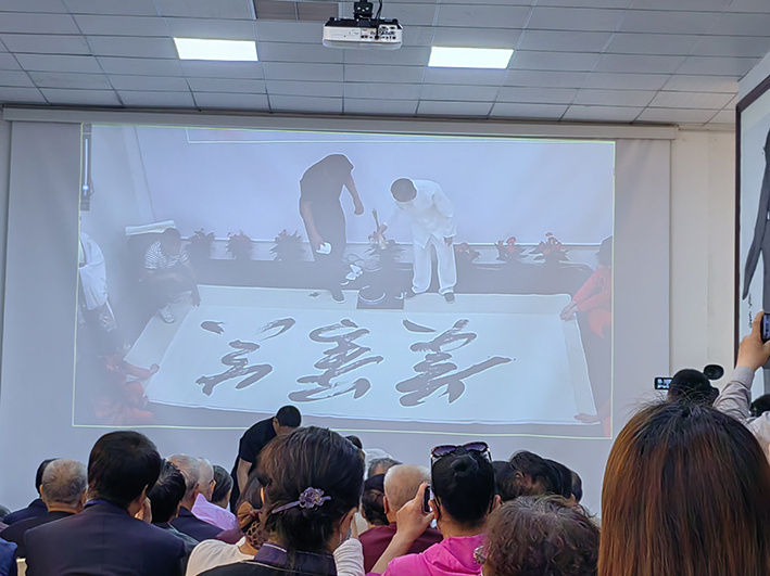 同仁堂匾额书法_木质书法匾额_匾额招牌书法欣赏