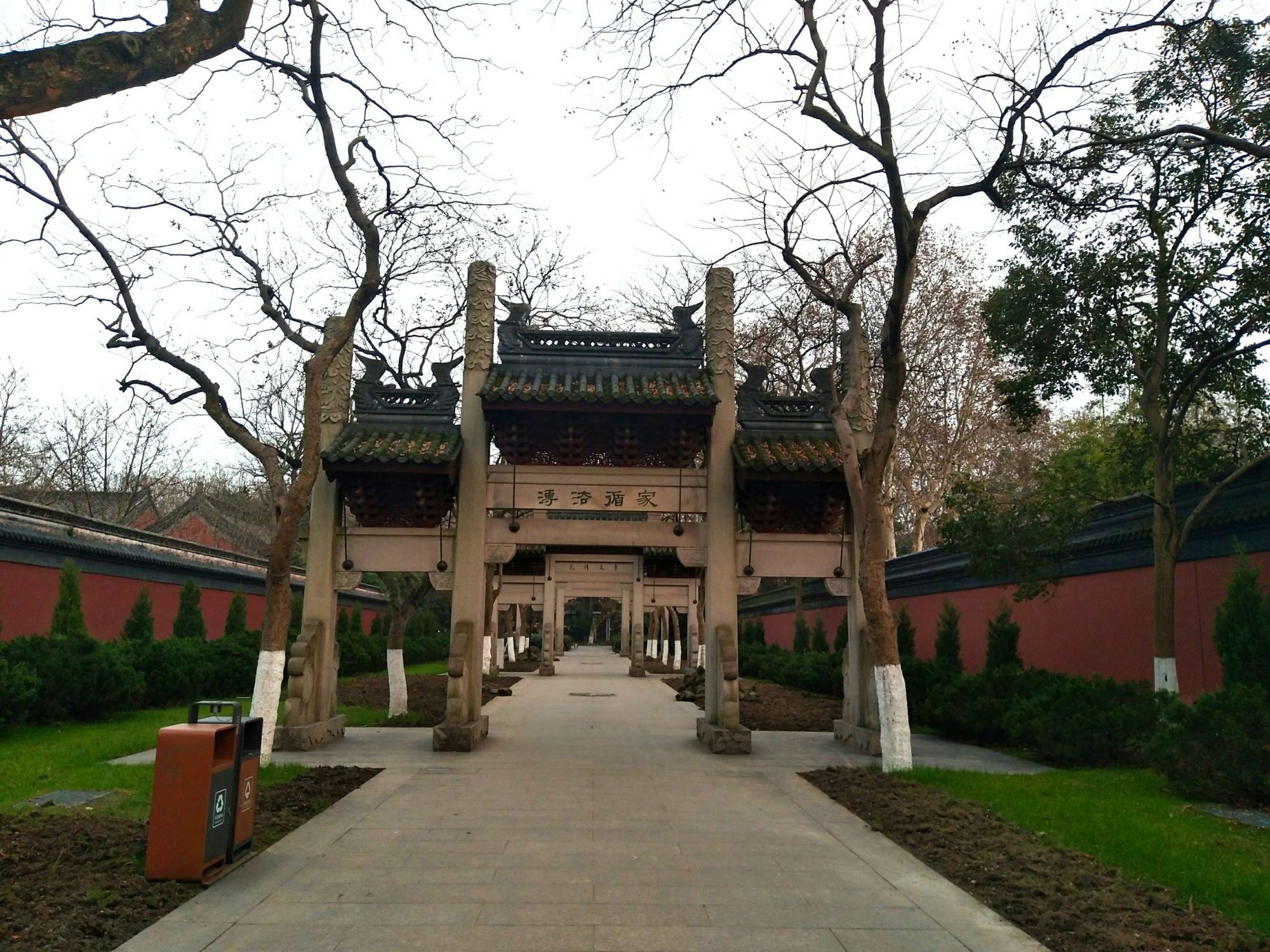 匾额木材_匾木是什么材质_木匾额价格