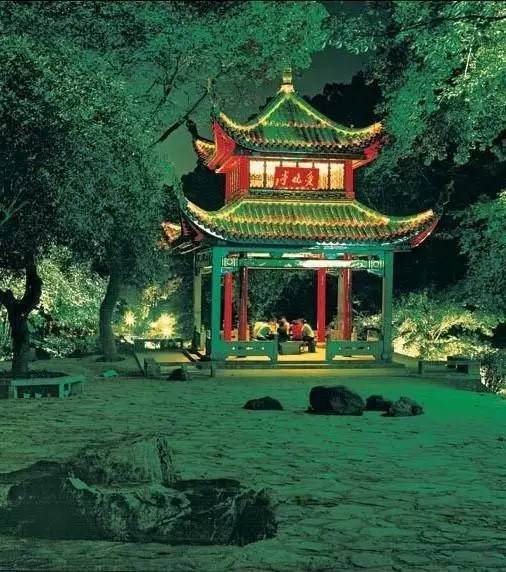 水榭上匾额_水榭亭阁的意思_水榭什么意思