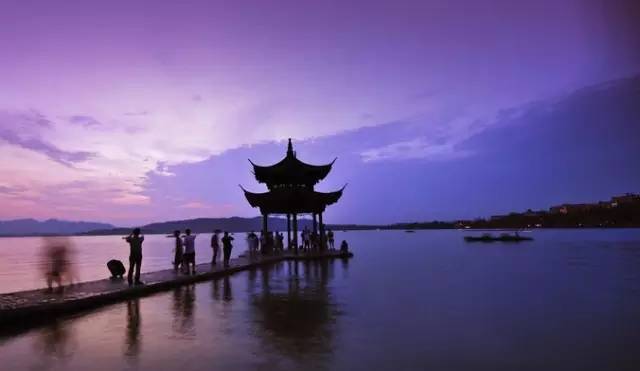 水榭亭阁的意思_水榭上匾额_水榭什么意思