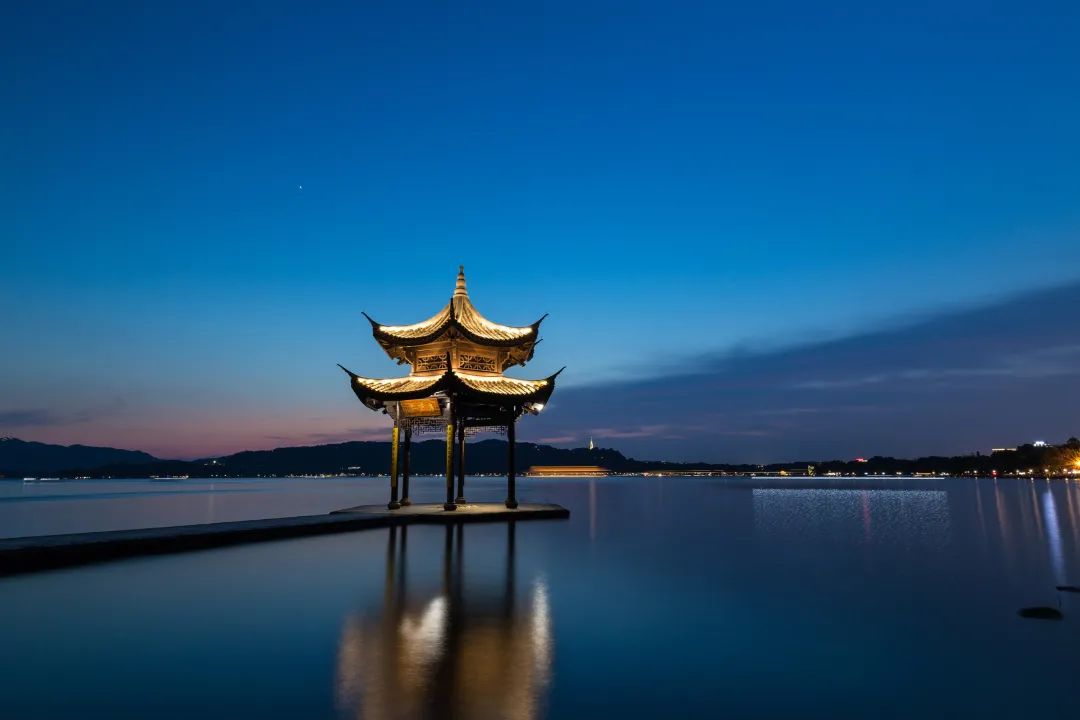 亭子牌匾名字大全_亭子的匾额挂在什么位置_古亭子匾额