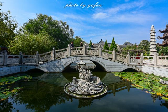 鼓楼北边的牌匾_鼓楼的匾额_鼓楼题字