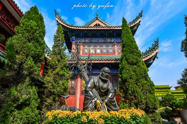 鼓楼北边的牌匾_鼓楼的匾额_鼓楼题字