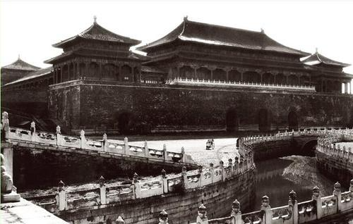 大殿匾额_大殿匾额图片_大殿匾额图片大全