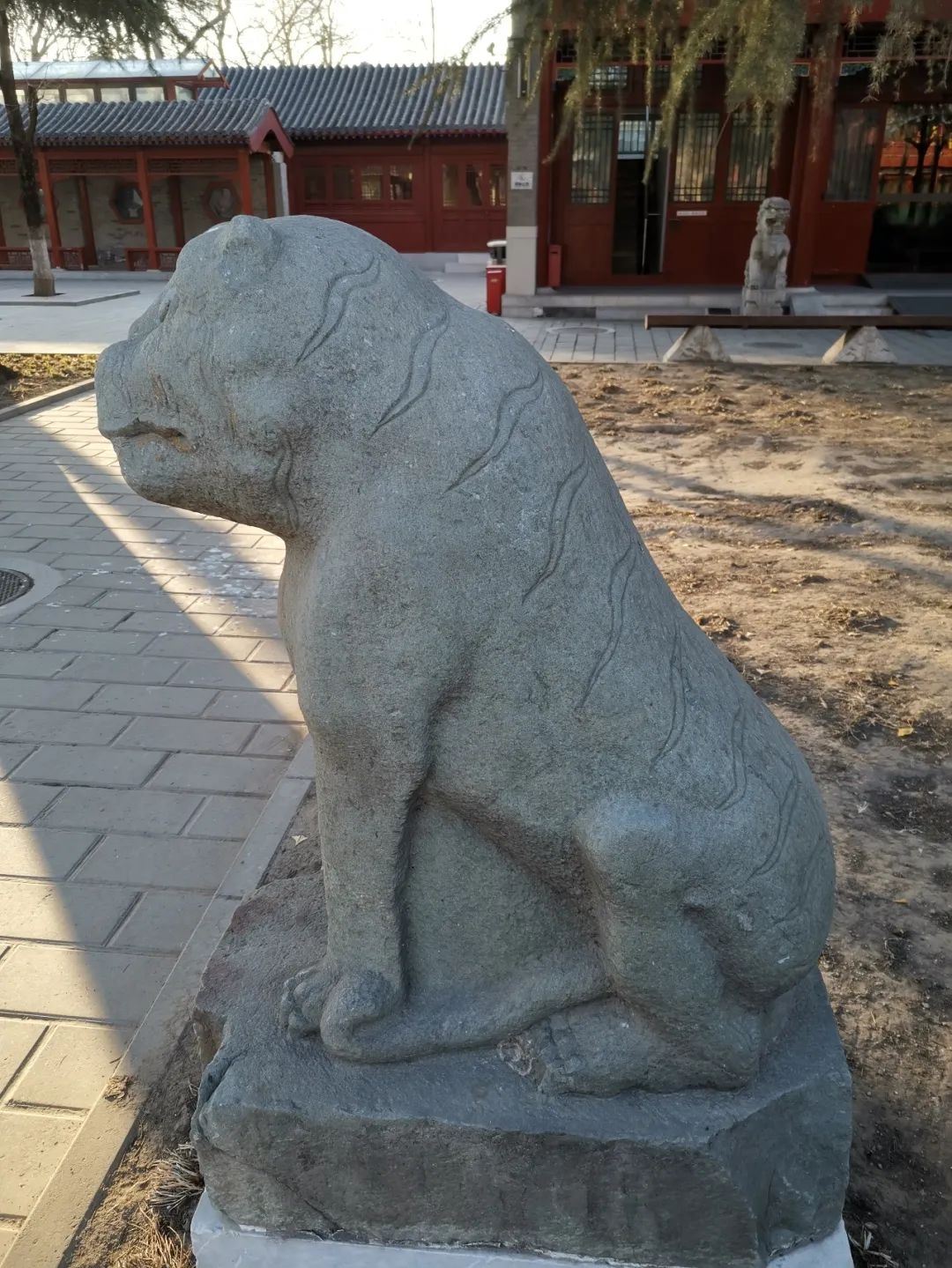 浮雕和圆雕有什么区别_浮雕与圆雕特点有何不同_浮雕和圆雕的区别