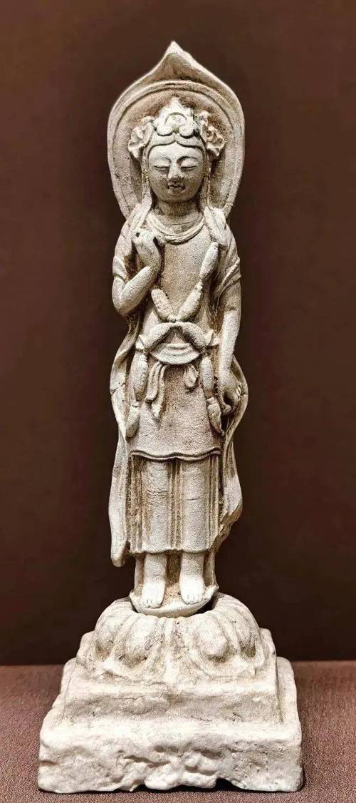 雕塑艺术的特点_雕塑艺术特点不包括_中国古代雕塑艺术特点