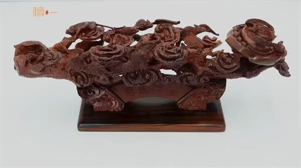 乌木雕刻摆件图片大全_中国传统文化美追求_小叶紫檀木雕艺术价值