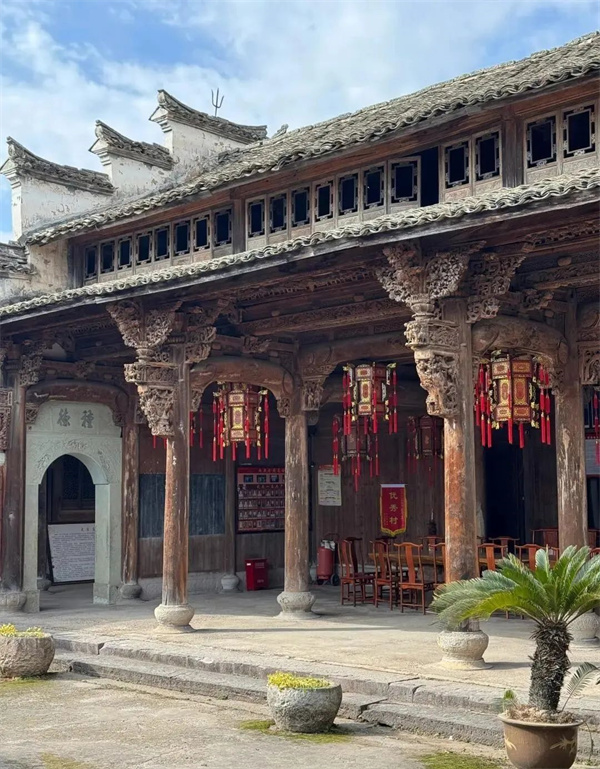 东阳木雕代表作介绍_史家庄花厅 木雕艺术 东阳木雕历史