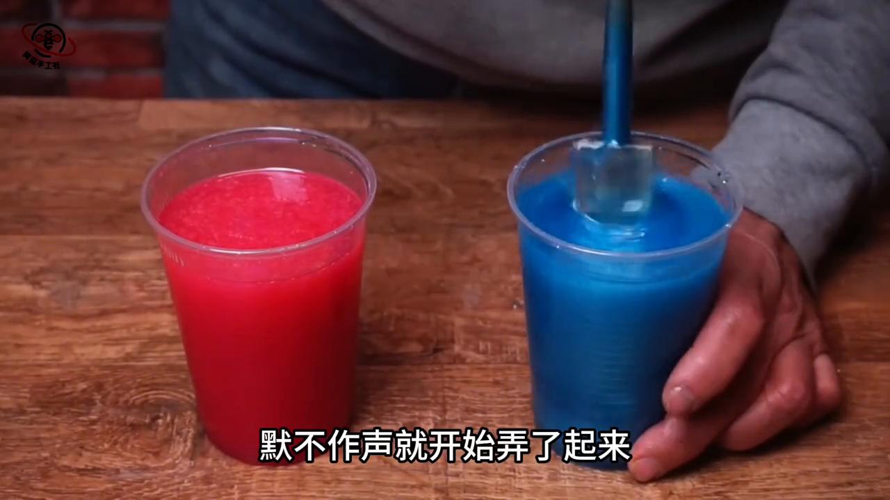 简单手工雕刻_纯手工木工工艺制作过程_天才木工烂木头花瓶