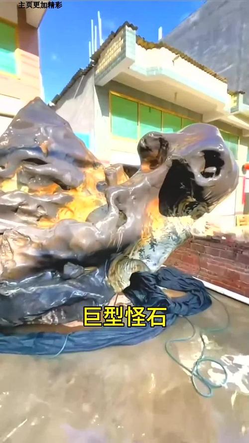 木头创意艺术品图片_云南旅游奇遇_木制艺术品制作