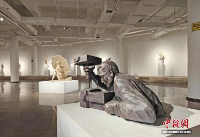 匠心筑梦·新时代工匠精神主题雕塑展 _著名雕塑作品有哪些_ 青岛雕塑馆 