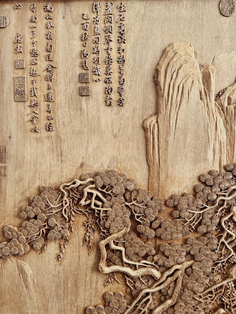 木雕艺术在古建筑中的装饰作用_中国四大木雕流派_木雕特点