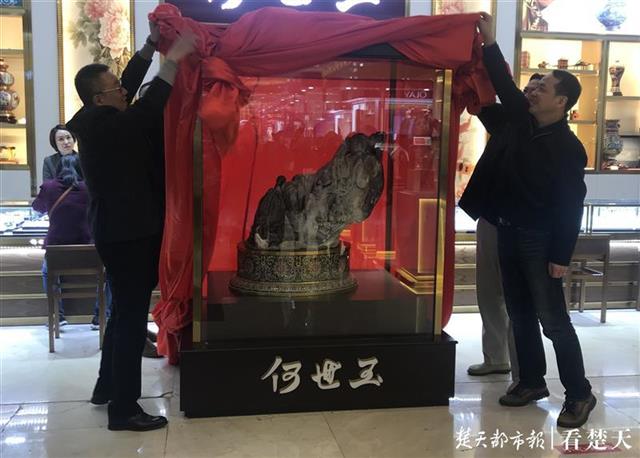 玉雕工艺_巨型和田玉雕刻_释迦牟尼法相_百花奖金奖作品