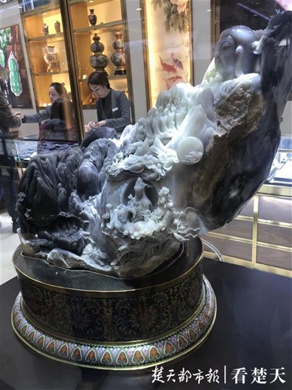巨型和田玉雕刻_释迦牟尼法相_百花奖金奖作品_玉雕工艺
