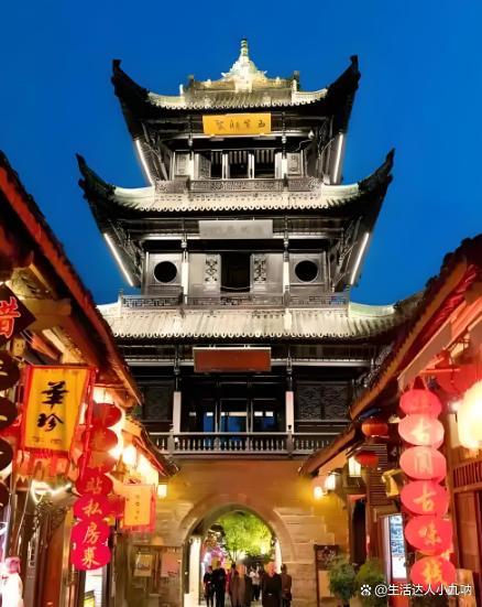 阆中十大必去景点_阆中匾额的特点_阆中古城美食攻略
