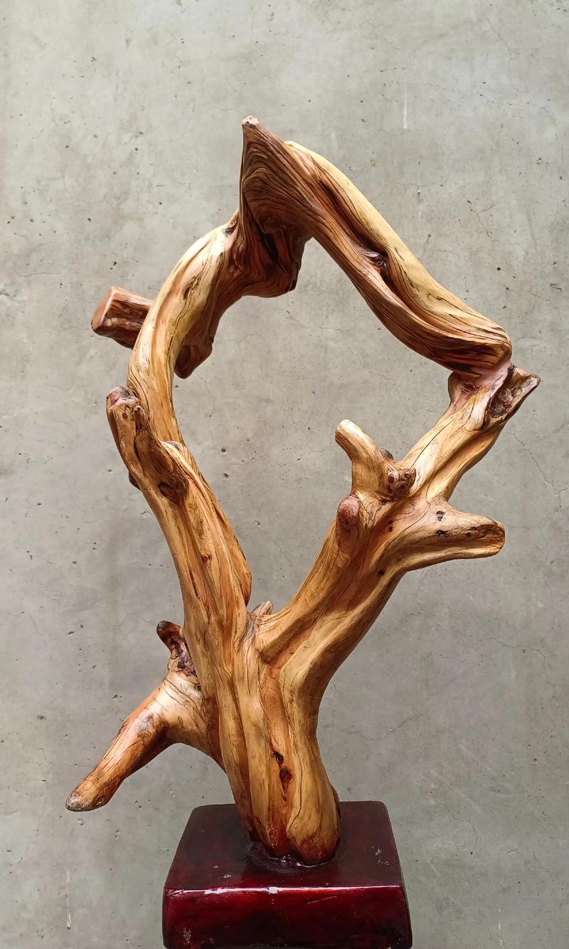 太行崖柏雕刻艺术价值_杨氏根雕非遗传承人_木雕简单小把件