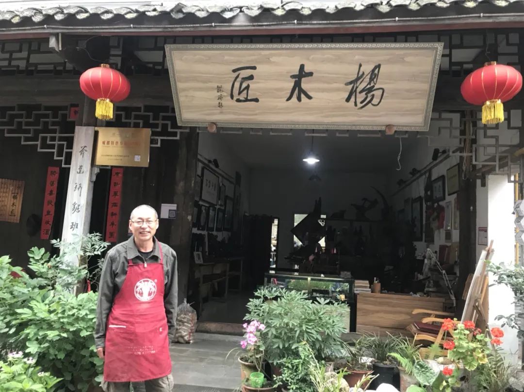 成都木雕厂加工厂_彭州木雕技艺传承人_成都海窝子杨木匠