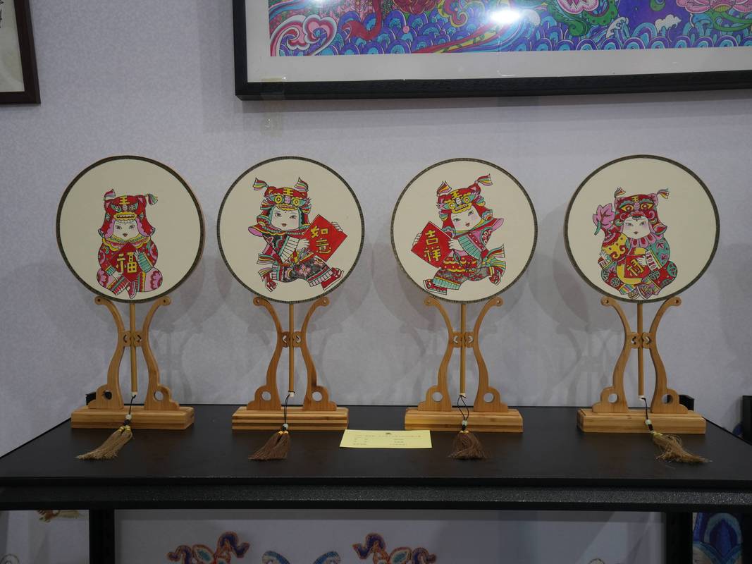王国华大师木雕文创产品_南康家居小镇木雕展览_福建仙游木雕