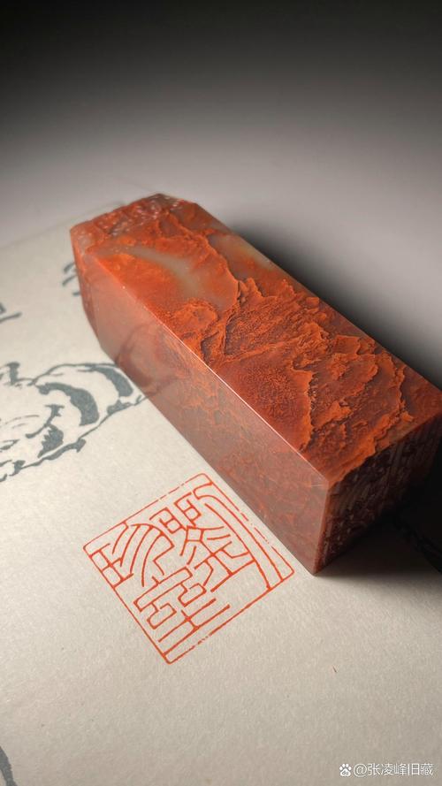 手刻木匾_汕头匾额书法雕刻技艺_传统刻字艺术传承