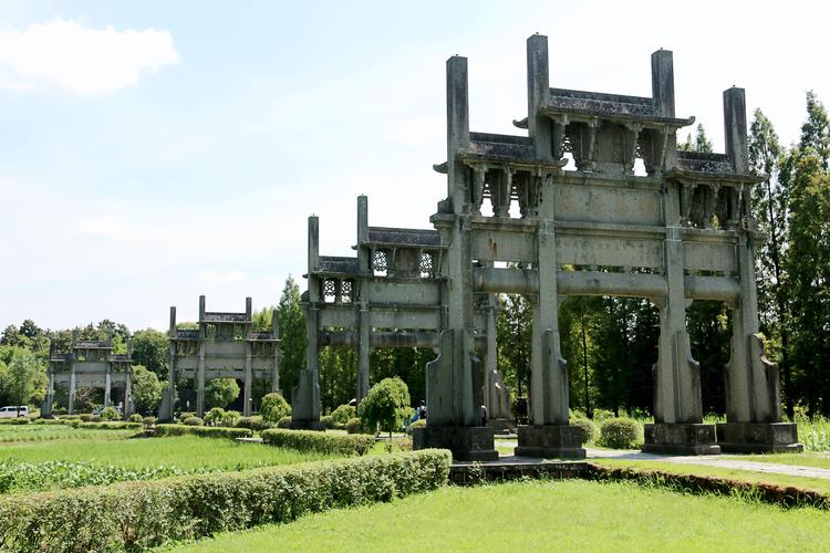 牌楼建筑艺术_实木牌匾定做_中国牌楼文化