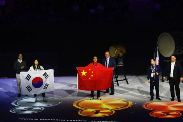 食品雕刻视频教程全集_国际残疾人职业技能竞赛食品雕刻冠军 食品雕刻训练过程 食品雕刻比赛经验