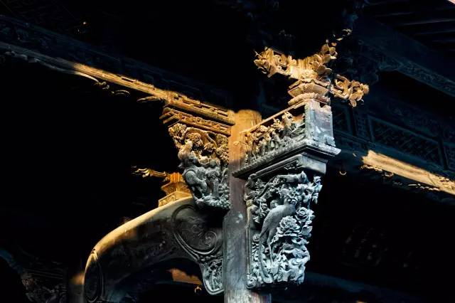 东阳木雕在建筑上的应用_东阳木雕来源和历史_东阳传统营造技艺中的木雕装饰