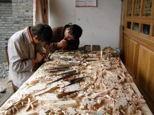 木雕工艺制作方法_手工木雕工具全套_木雕刀种类与用途详解