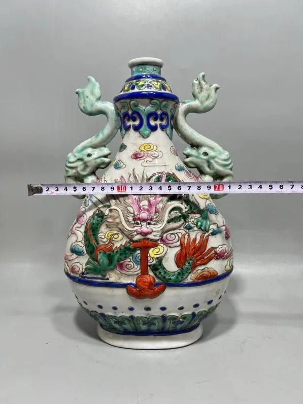 清朝瓷器艺术_浮雕花瓶图片大全_清粉彩浮雕龙纹花瓶