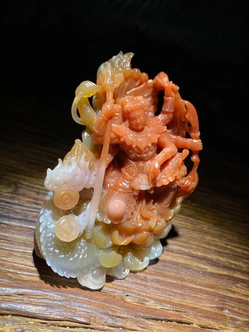 天工奖获奖作品_雕刻菩萨图案大全_翡翠观音雕刻艺术