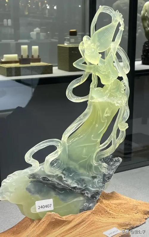 翡翠观音雕刻艺术_天工奖获奖作品_雕刻菩萨图案大全