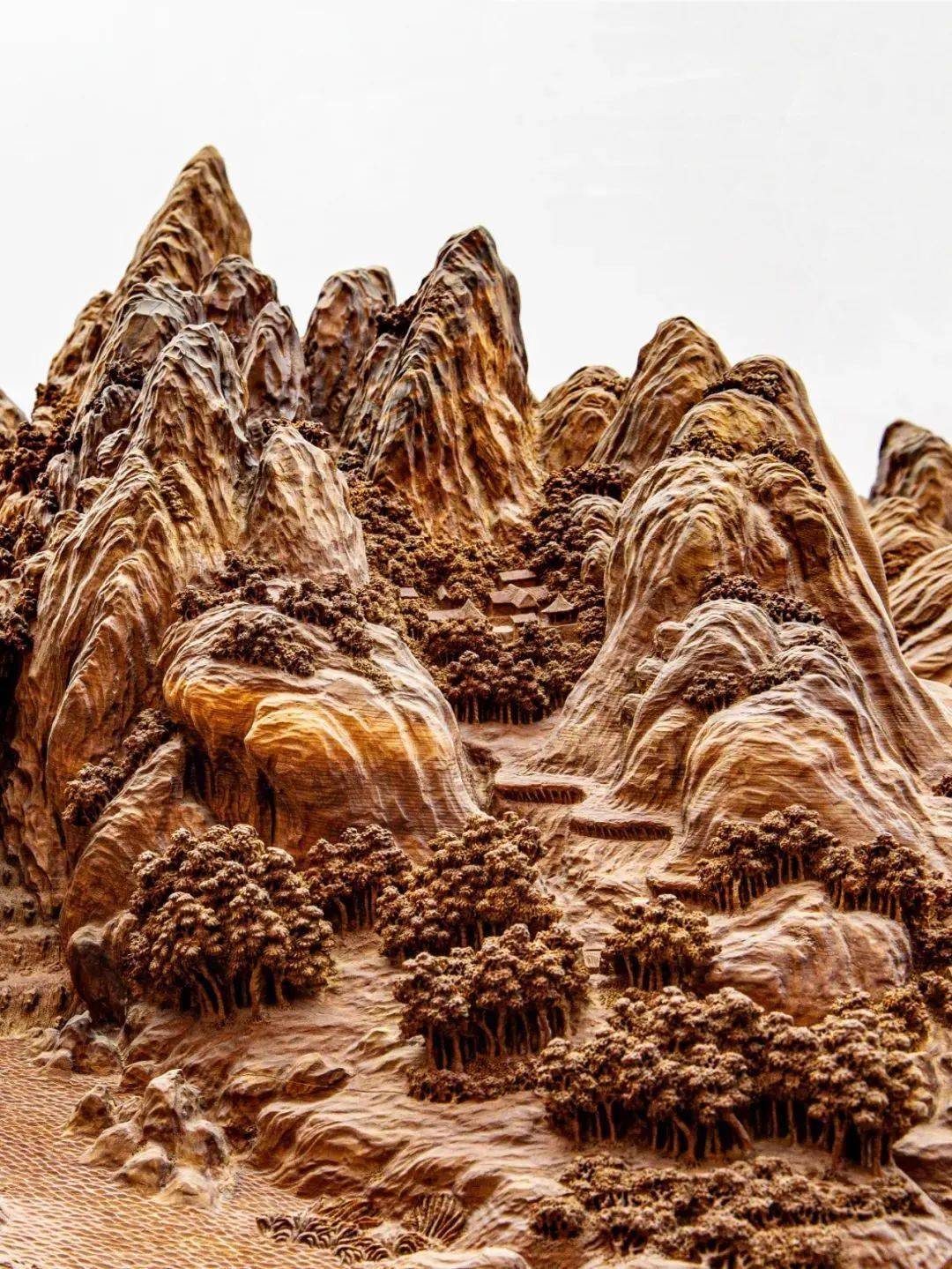 中国四大木雕的特点_中国木雕题材类型吉祥图案_中国木雕艺术历史传承