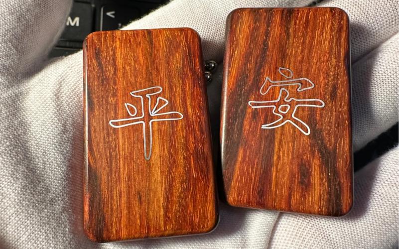 镶银木牌_小叶紫檀镶银丝平安牌制作过程_手工制作小叶紫檀镶银丝平安牌教程