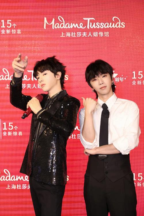 杨幂蜡像还原度_杜莎夫人蜡像馆评价_蜡像