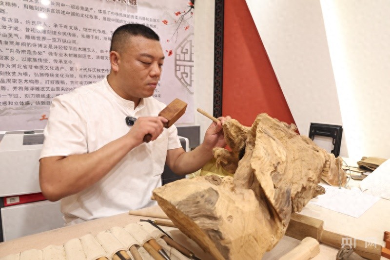 木雕艺术的文化传承_河北石家庄许红阳木雕博物馆_井陉木雕非遗传承人许红阳