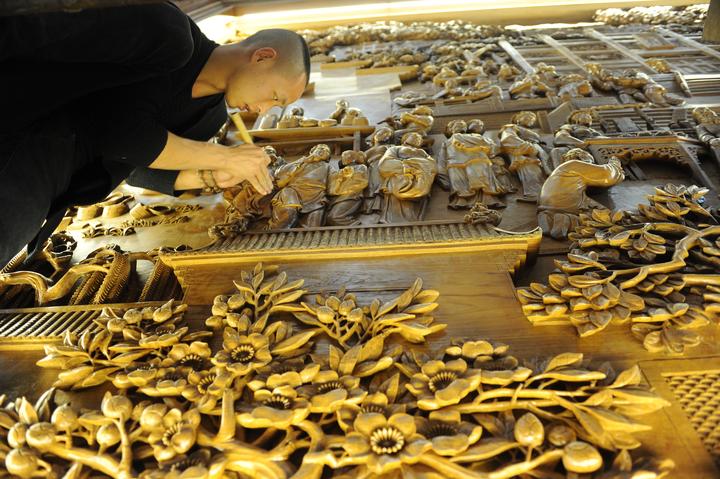 东阳木雕民间雕刻艺术_东阳木雕传统文化元素_东阳木雕大部分雕什么