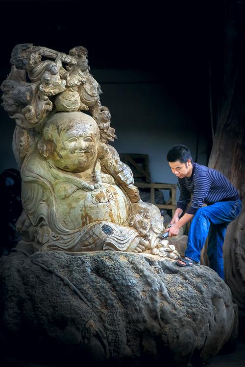 木雕艺术的文化传承_福州特级名艺人 金宁魁 福州木雕非遗传承人