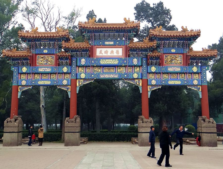 牌楼的历史起源_木牌坊图_牌楼与牌坊的区别