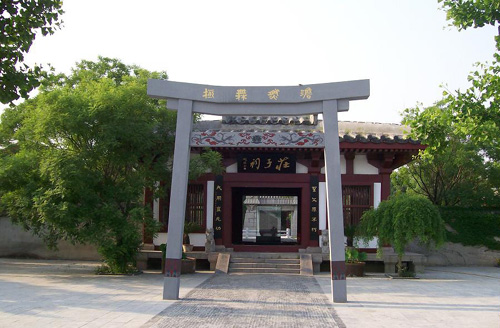 牌楼的历史起源_木牌坊图_牌楼与牌坊的区别